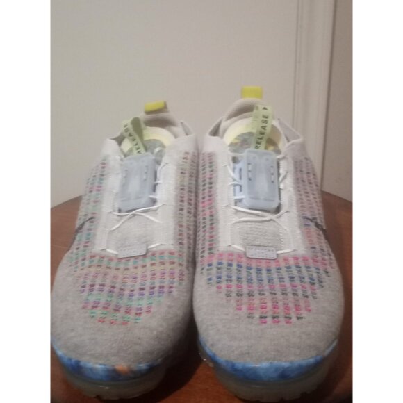 Nike Air Vapormax 2020 Flyknit Multi Color Pure Platinum Shoes Sz 7Y / Women 8.5 - Picture 5 of 15